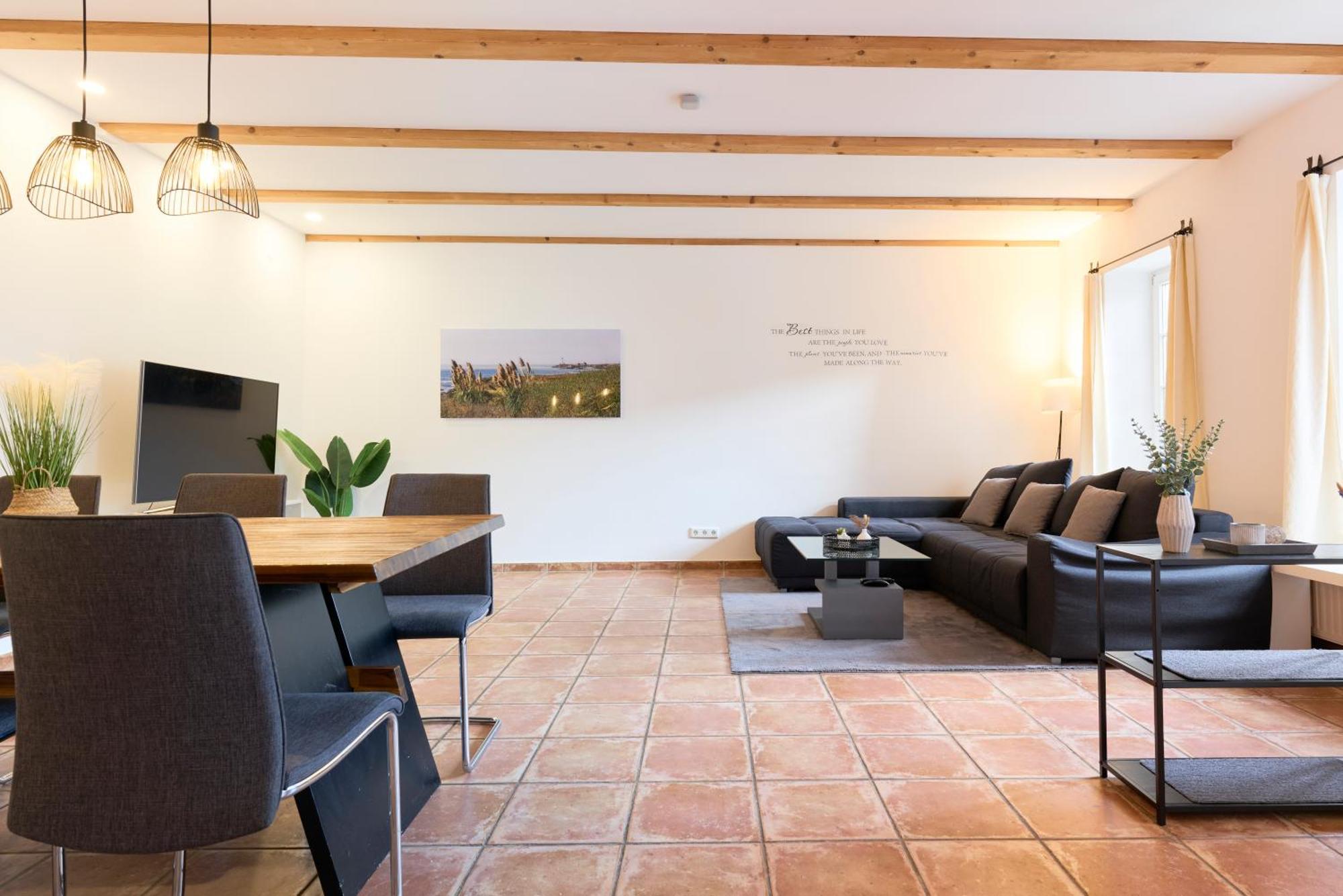 Stilvolle Gartenterrassenwohnung Mitten In Bregenz Buitenkant foto